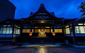 Temple Hotel Takayama Zenkoji